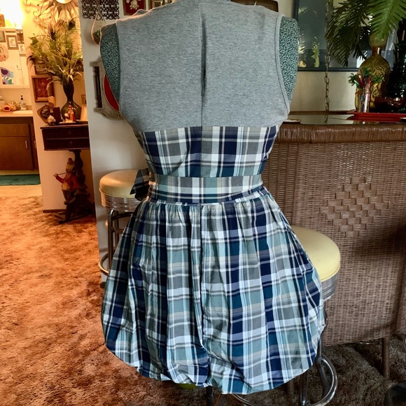 TOPSHOP size 8 sleeveless plaid mini dress - Picture 3 of 12